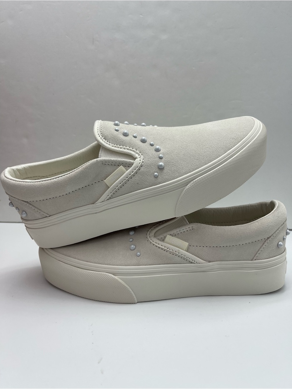 Vans WMNS Classic Slip-On Platform
Pearls Marshmallow
VN000EA9CCZ Sneakers - Picture 14 of 16